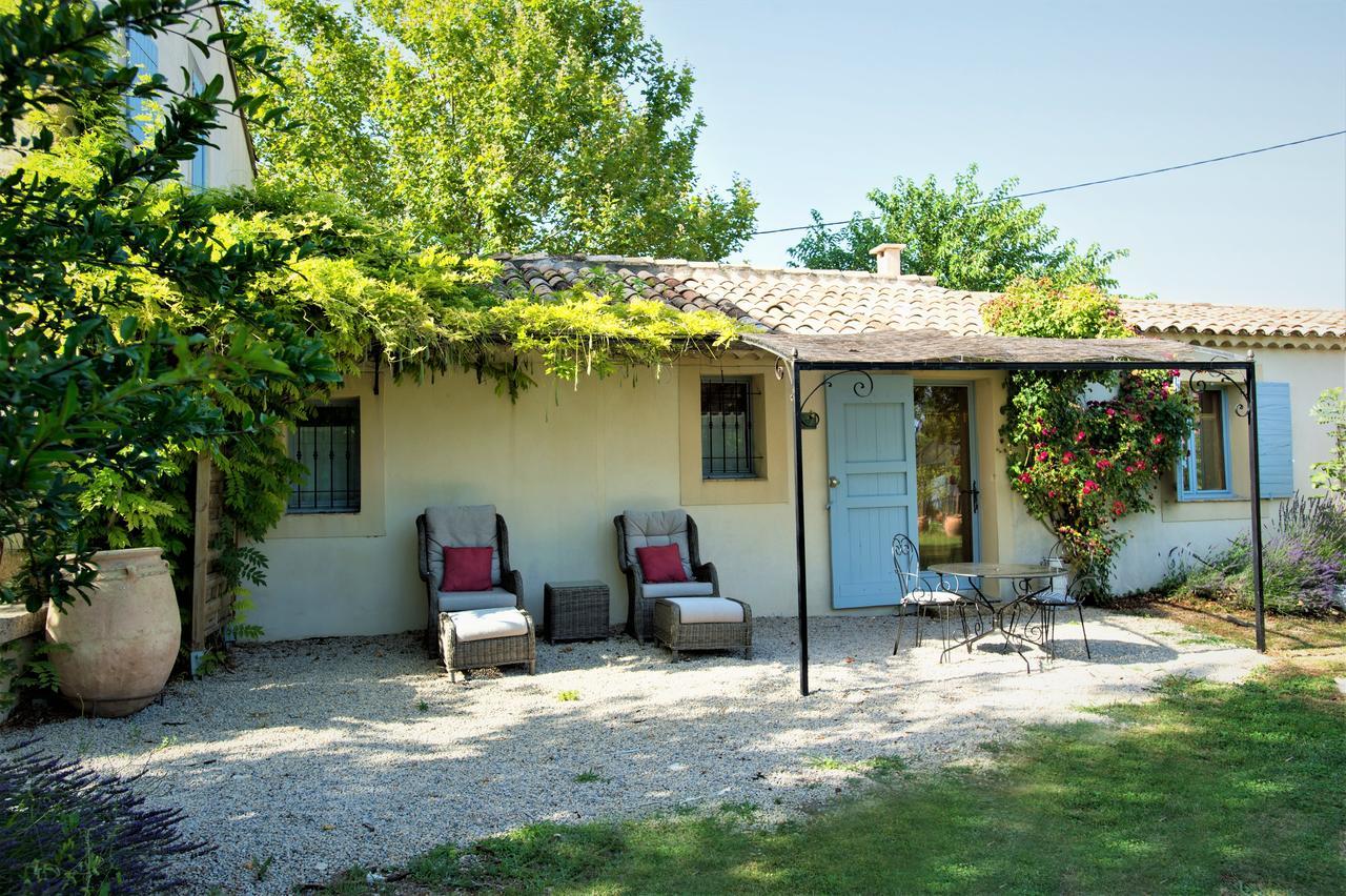 Chambres D'Hotes Domaine Des Machottes Grans Esterno foto