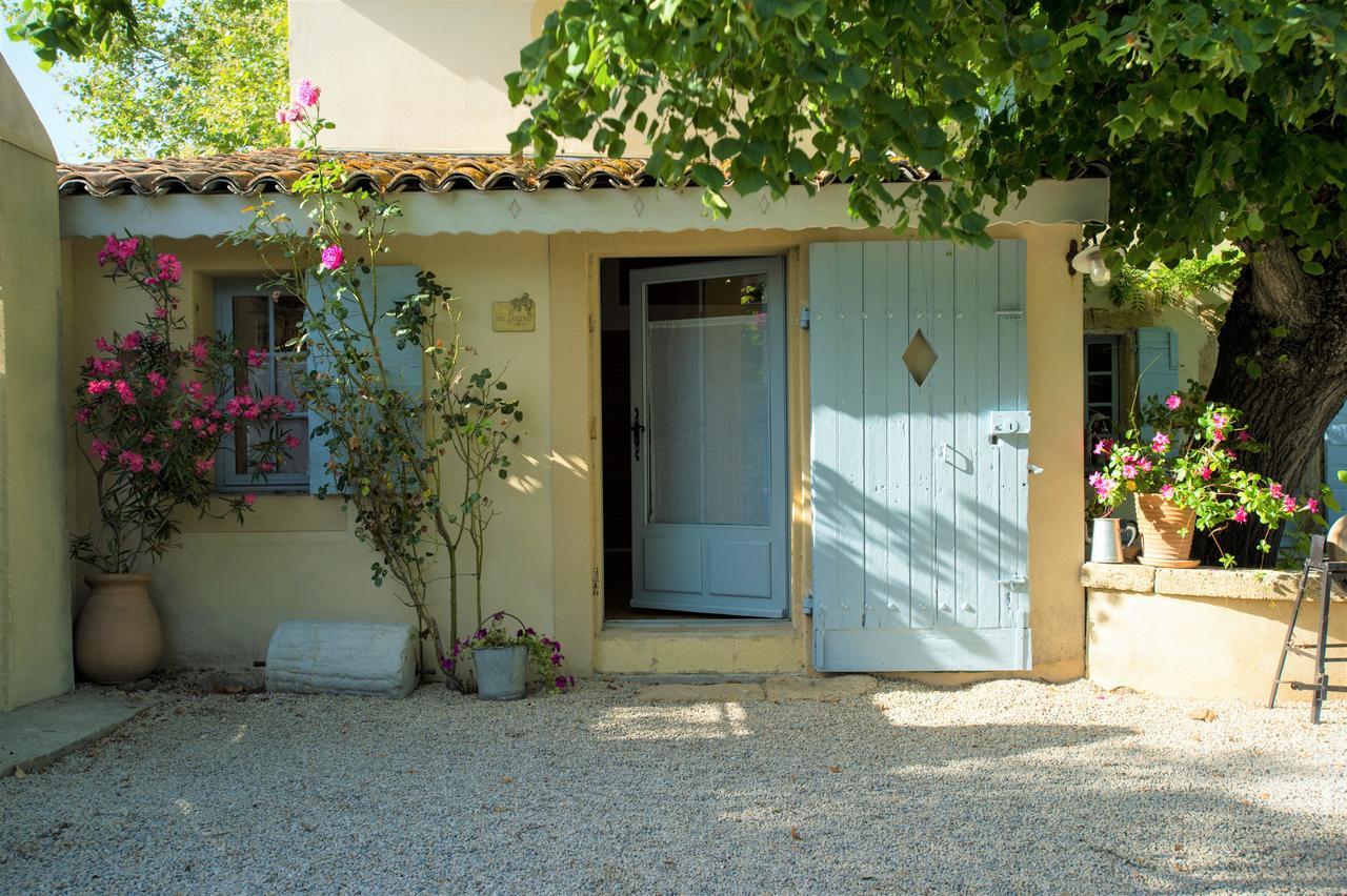 Chambres D'Hotes Domaine Des Machottes Grans Esterno foto